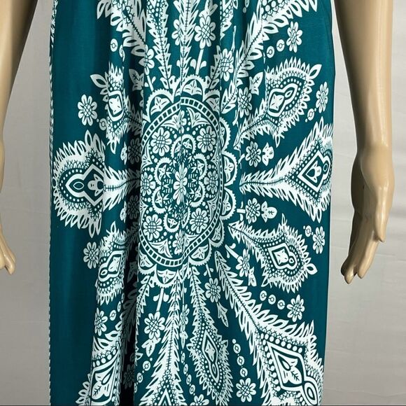 Bohemian Style Green and White Patterned Sundress - Picture 3 of 11